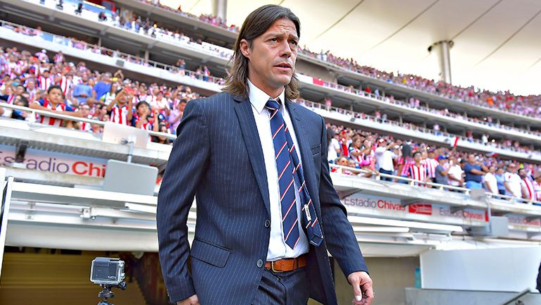 Matías Almeyda previo a un partido de Chivas