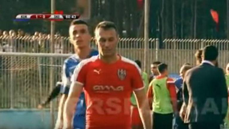 Jugador del Skenderbeu que rompió la tarjeta roja del árbitro