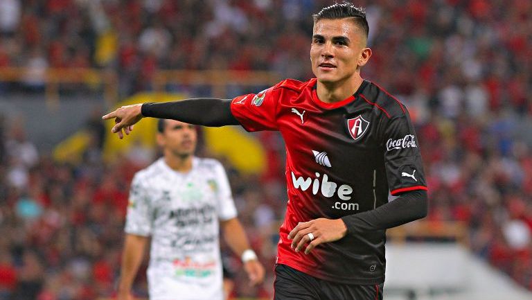 Luis Reyes celebra un gol de Atlas contra Jaguares