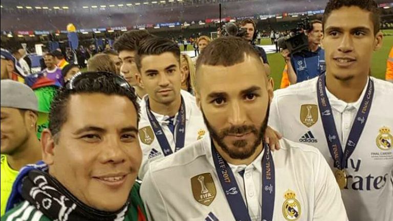 'Checo' junto a Benzema y Varane durante la Final 