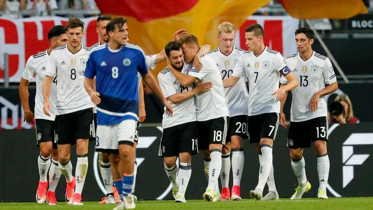 Alemania festeja triunfo frente a San Marino