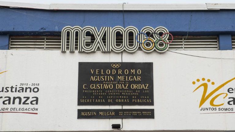 Fachada del Velódromo Olímpico de la Ciudad de México