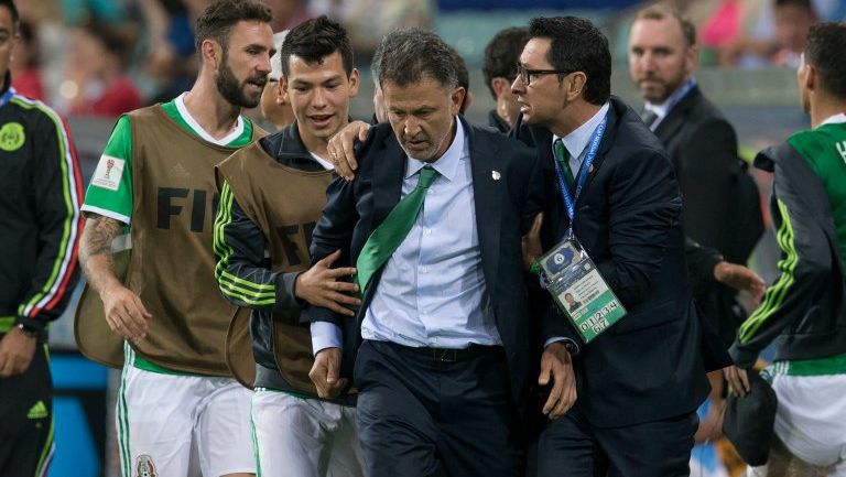 Lozano detiene a Osorio en el duelo contra Nueva Zelanda 