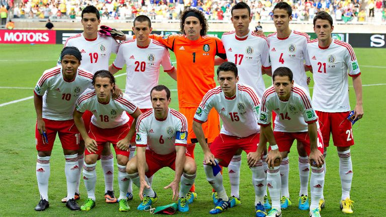 Jugadores de México, previo a un partido en la Confederaciones 2013