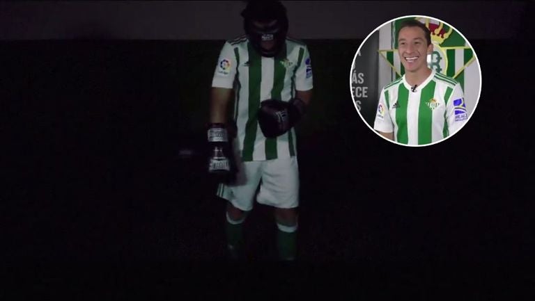 Guardado, durante su presentación con el Betis 