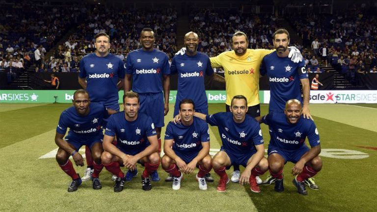 Francia posa previo a un partido del Mundial de Leyendas