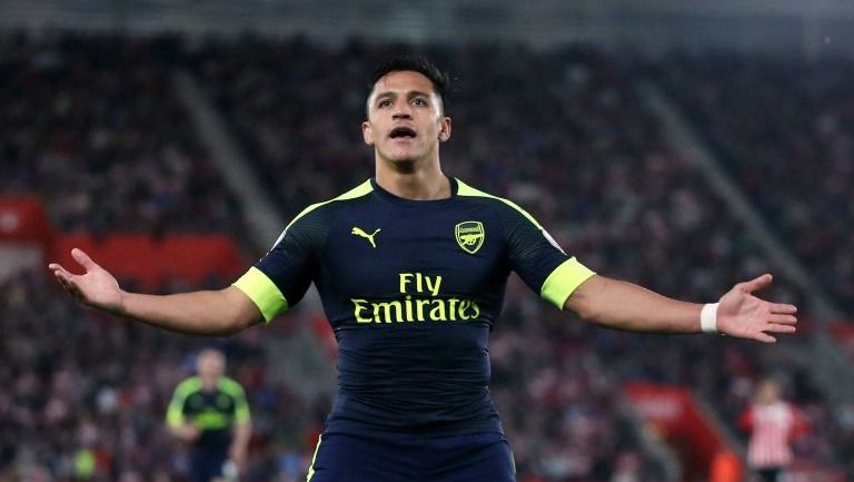 Alexis Sánchez celebra gol con el Arsenal en la Premier League