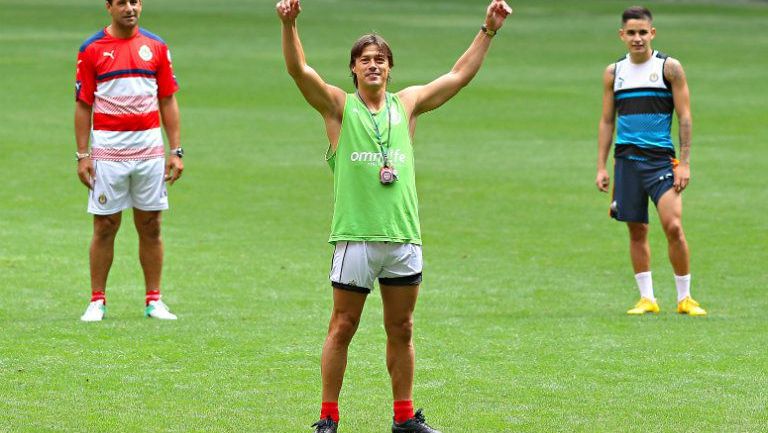 Almeyda, confiado durante un entrenamiento con las Chivas