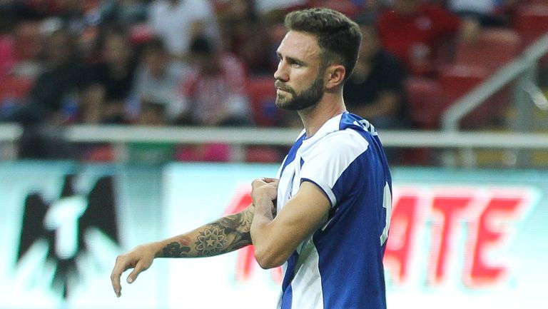 Miguel Layún, durante el partido del Porto contra las Chivas