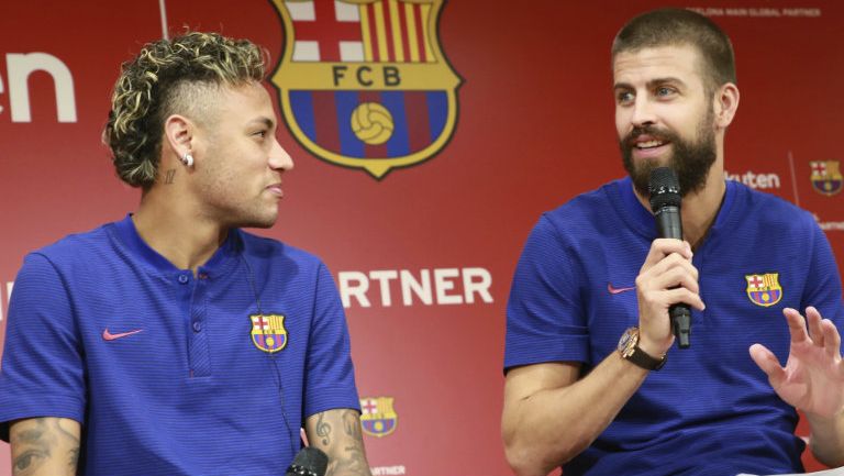 Neymar y Piqué en un evento del Barcelona