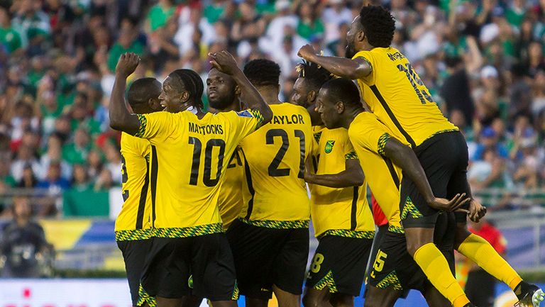 Jamaica festeja tras eliminar a México