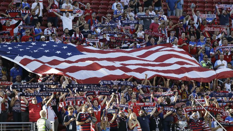 Aficionados de Estados Unidos en el Levi's Stadium