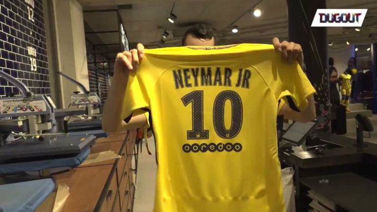 La playera del PSG con el nombre de Neymar