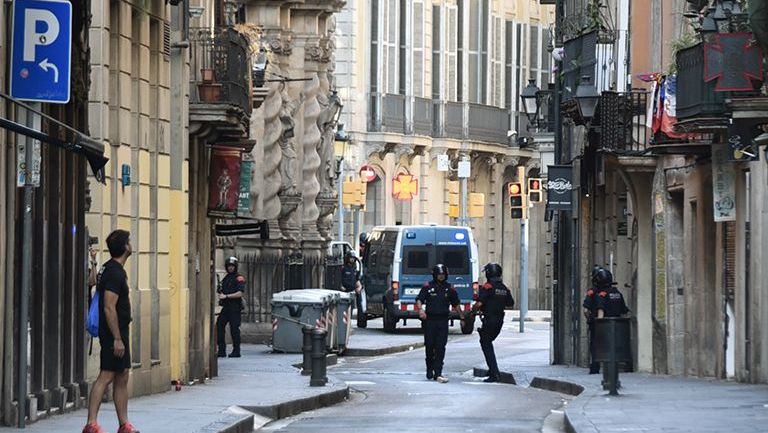 Las calles de Barcelona, sin gente tras atentado