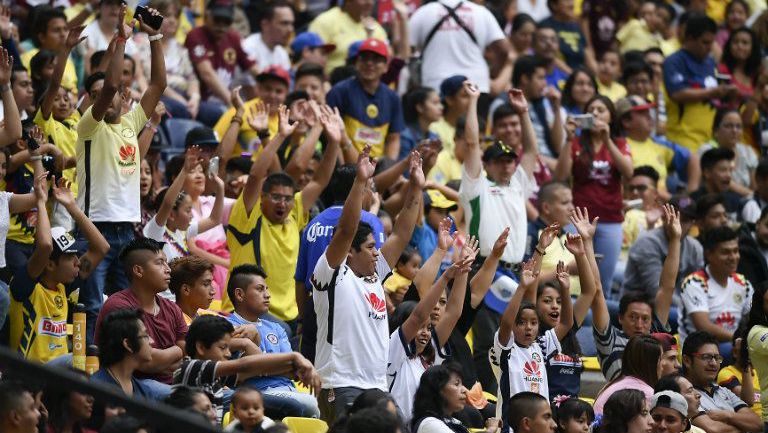 Afición del América apoya a su equipo en un juego del A2017