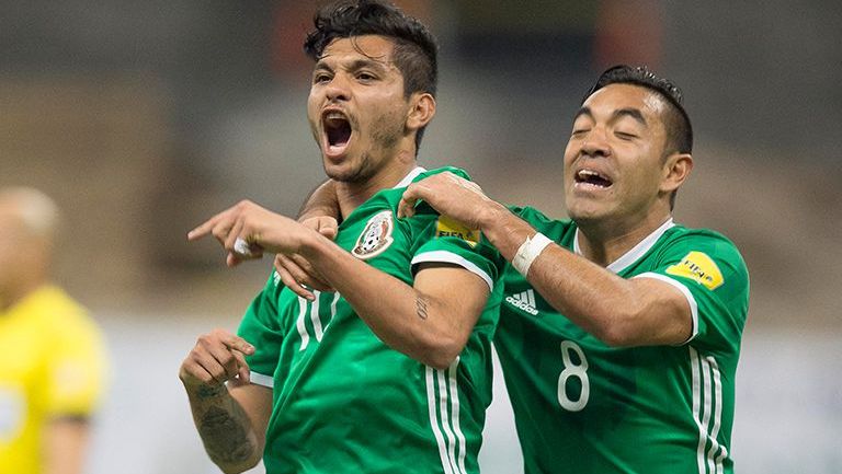 Jesús Corona festeja gol con la Selección Mexicana 