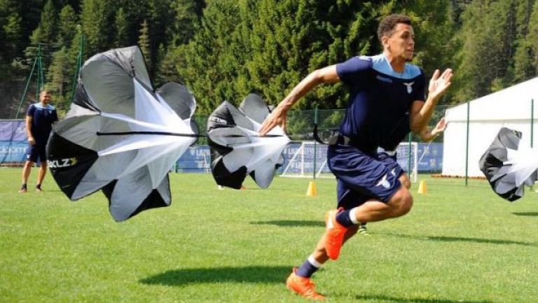 Ravel Morrison durante un entrenamiento con Lazio 