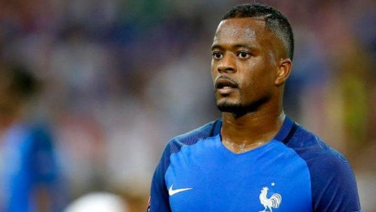 Patrice Evra, durante un encuentro de la Selección de Francia 