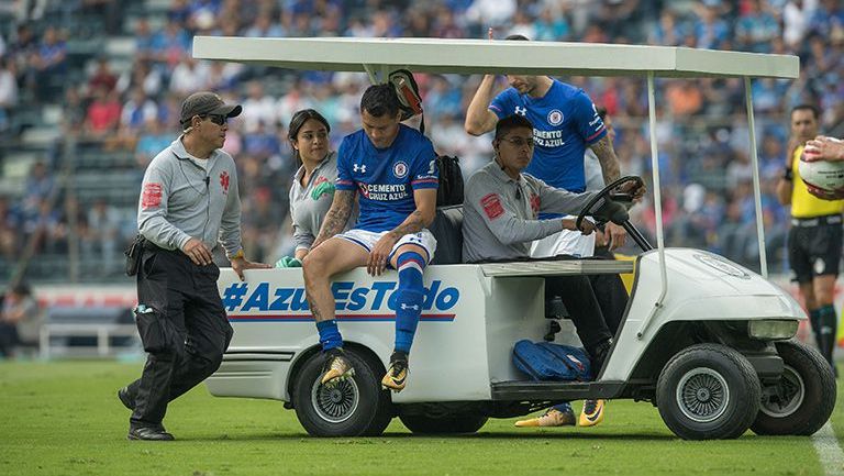 Cata, tras su lesión en el partido frente a Santos