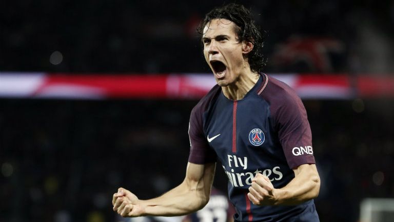 Edinson Cavani celebra un gol con el PSG