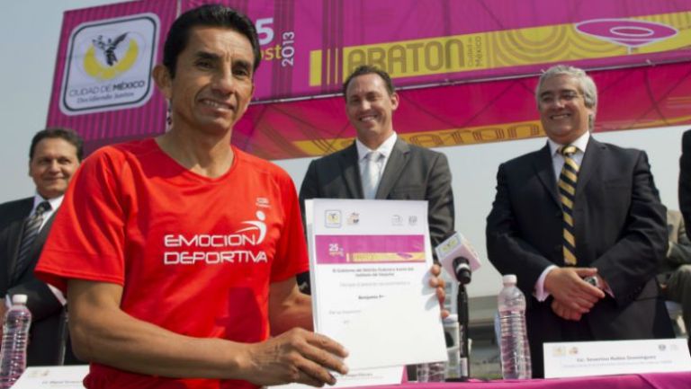 Benjamín Paredes en la presentación del XXXI Maratón de la Ciudad de México