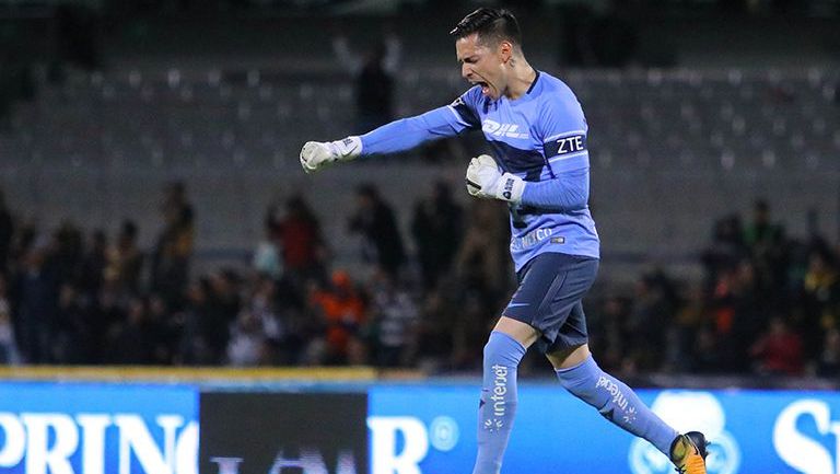 Alfredo Saldívar en el partido contra León