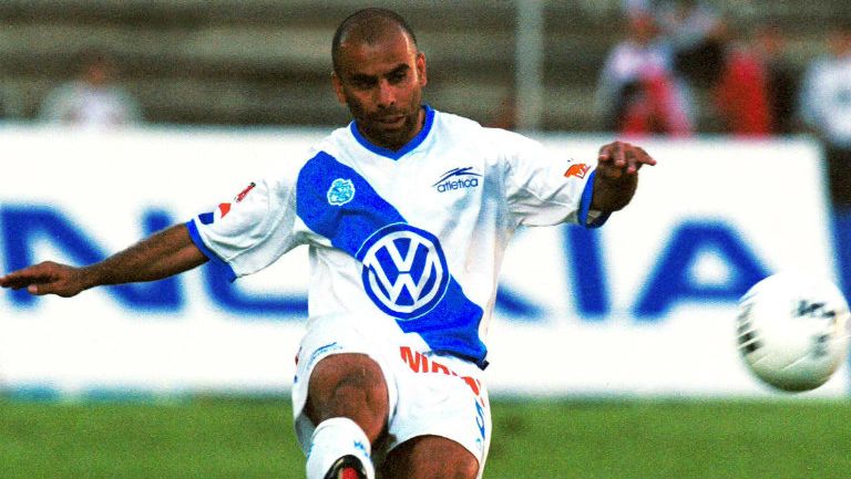 Mauricio Serna, durante su estancia en el Club Puebla 