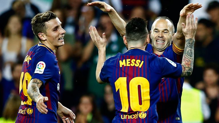 Jugadores del Barcelona festejan un gol 