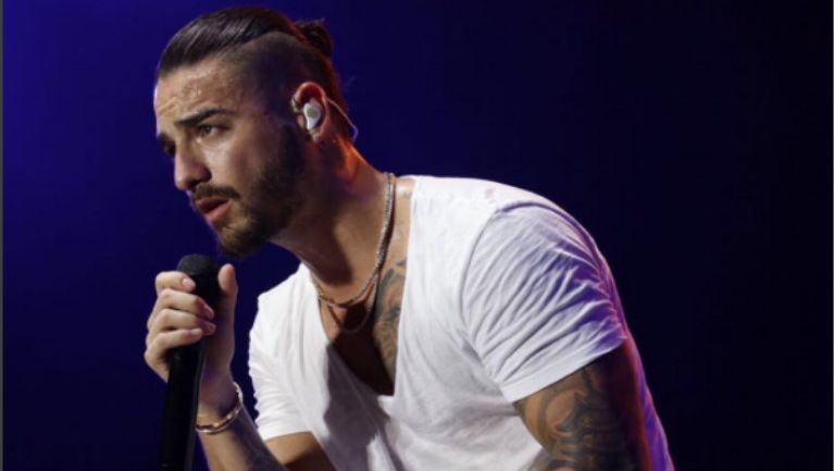 Maluma durante un concierto