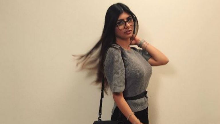 Mia Khalifa posa para la foto en su cuenta de Instagram