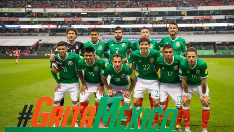 Selección Mexicana posa antes del partido clasificatorio