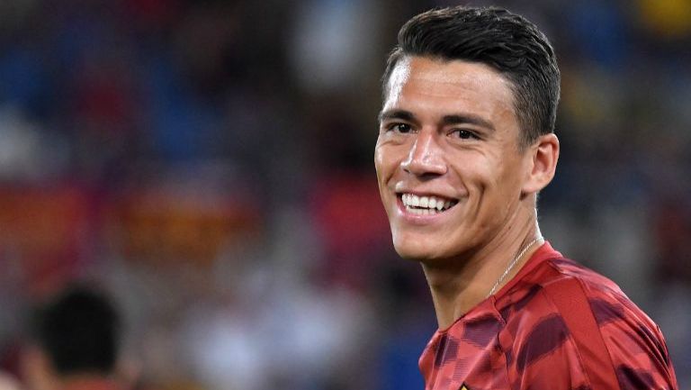 Héctor Moreno vistiendo la camiseta de la Roma