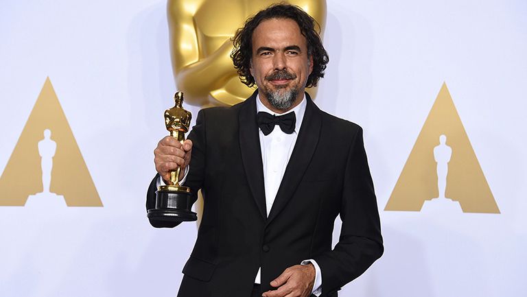 Alejandro González Iñárritu presume un premio Oscar