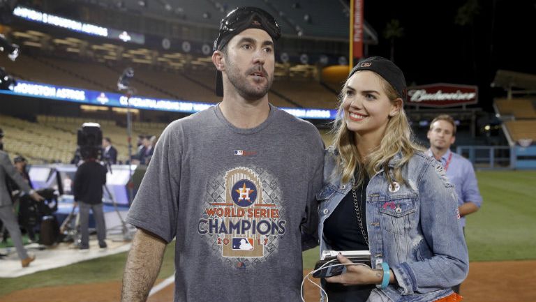 Justin Verlander y Kate Upton en la celebración de la Serie Mundial 