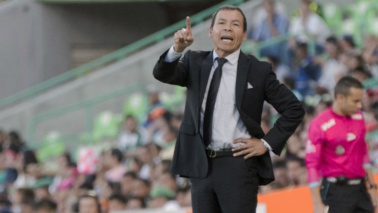 José Guadalupe Cruz, durante un partido frente a Santos