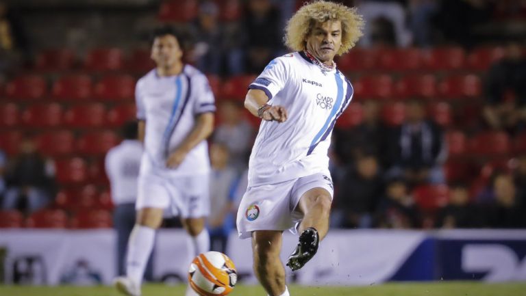 El Pibe Valderrama durante el partido por la Paz 