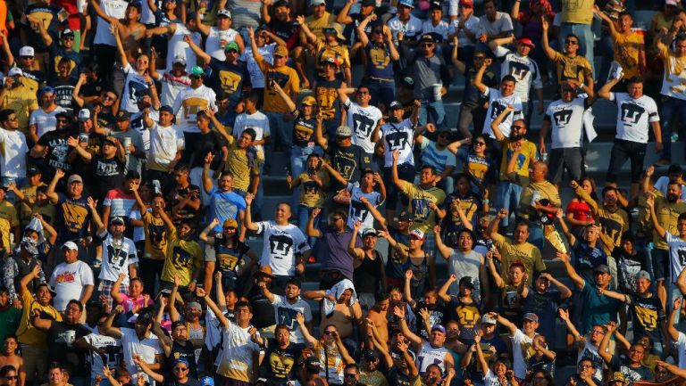 Aficionados de Pumas, durante la J7 del A2017