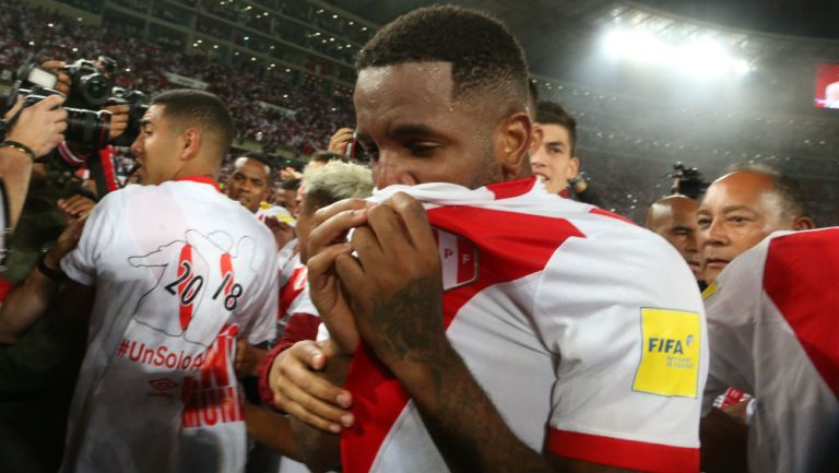 Farfán celebra el pase de Perú a la Copa del Mundo de Rusia 2018