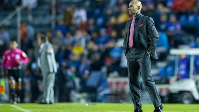 Paco Jémez, durante el juego de Ida contra América