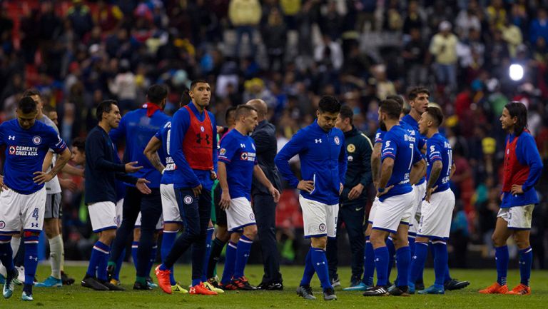 Jugadores de Cruz Azul, tras ser eliminados de Liguilla contra América