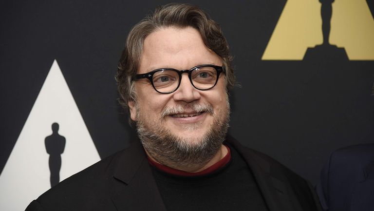 Guillermo del Toro en la Alfombra roja de los Premios Oscar