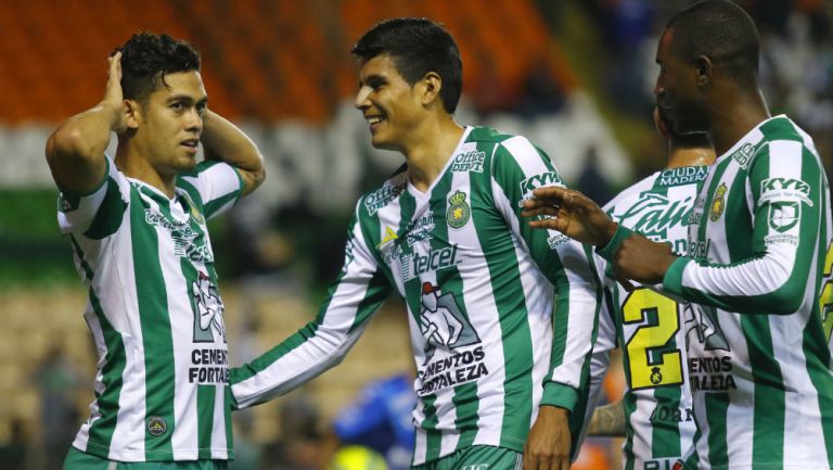 Andrés Andrade festeja gol contra Puebla en la J6