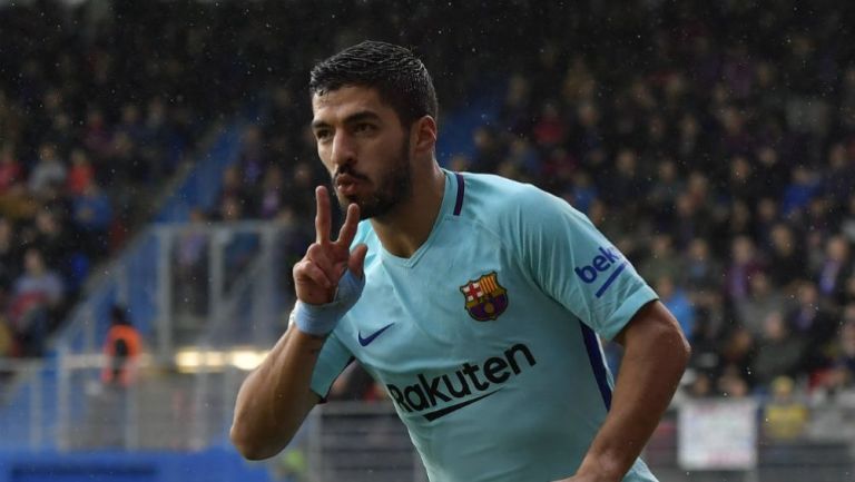 Luis Suárez festeja un gol con el Barcelona