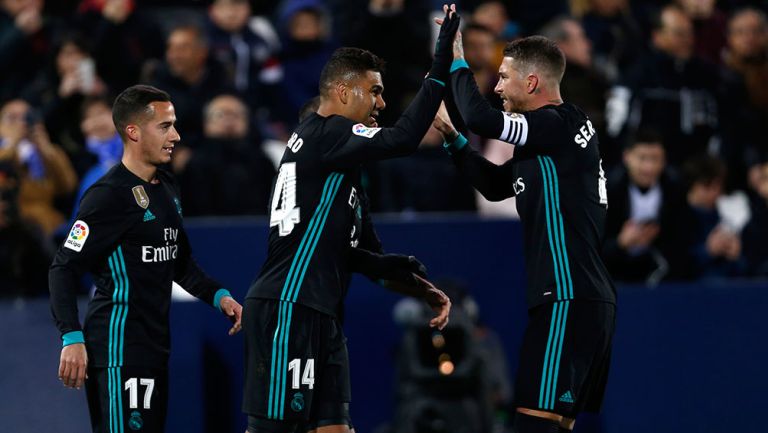 Casemiro y Ramos celebran un tanto del Real Madrid