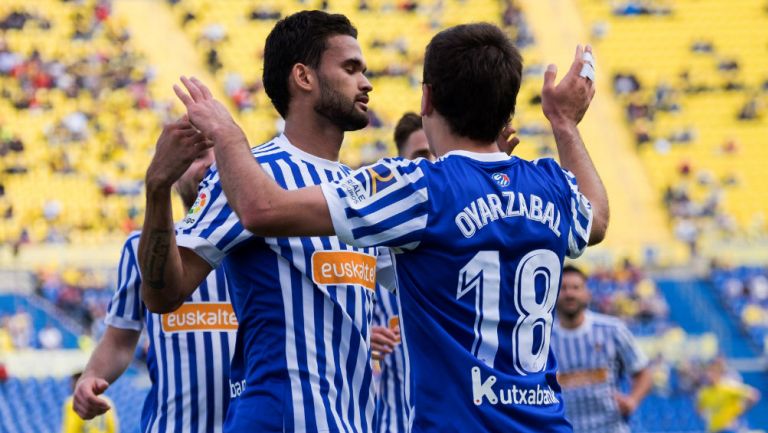 Mikel Oyarzabal celebra su gol con Willian José