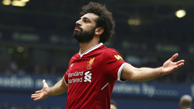 Mohamed Salah celebra luego de anotar con el Liverpool