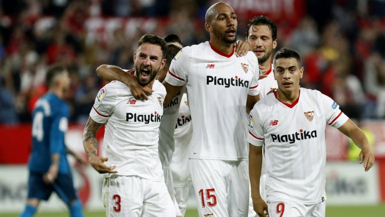 Sevilla festeja gol de Miguel Layún frente al Real Madrid