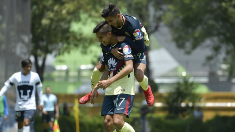 Ricardo Marín festeja su gol contra Pumas Sub 20