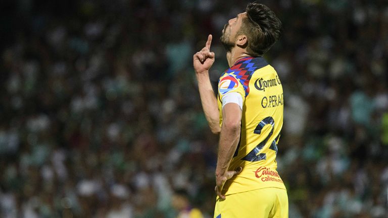 Oribe Peralta se lamenta en juego contra Santos 