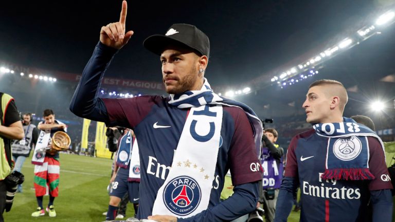 Neymar durante la celebración del título de Francia 